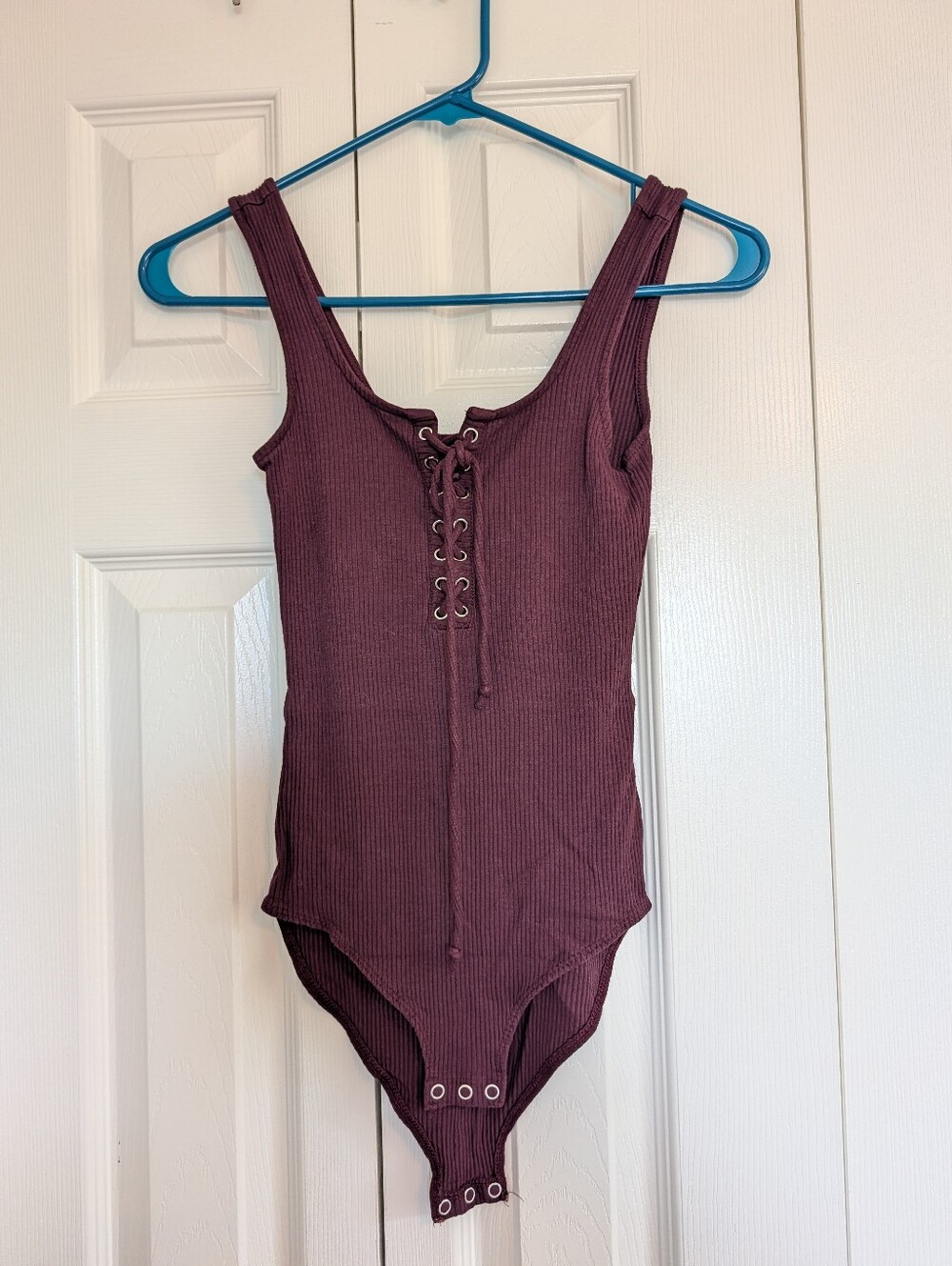XS American Eagle Essentials Ribbed Lace-Up Bodysuit - Plum Maroon